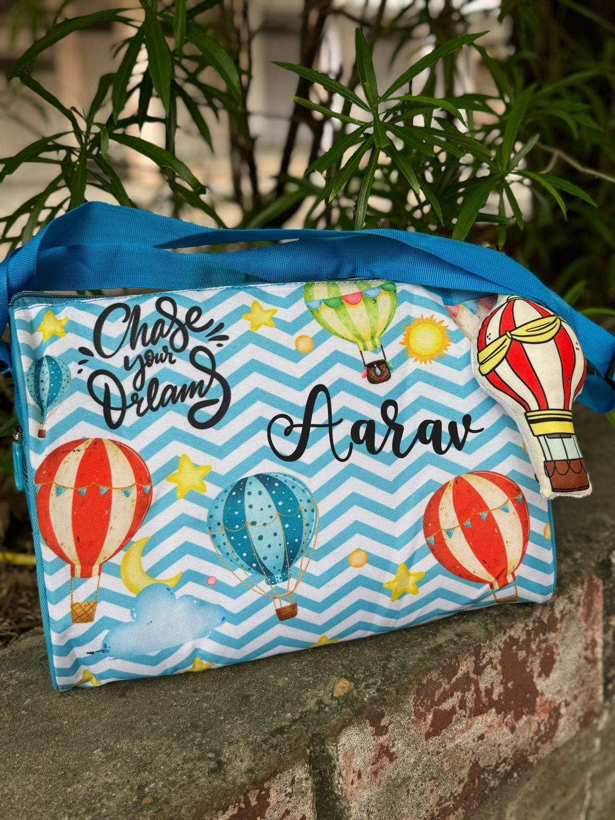 TRIANGLE TOY HANGING DUFFLE BAG SWIM BAG