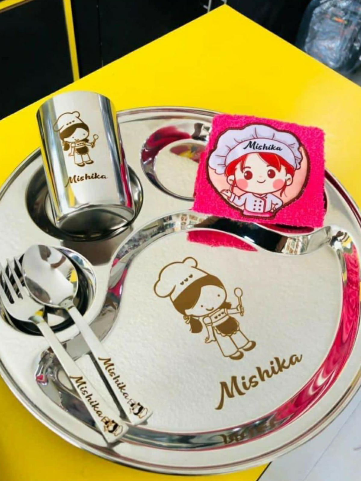 Personalised plate set
