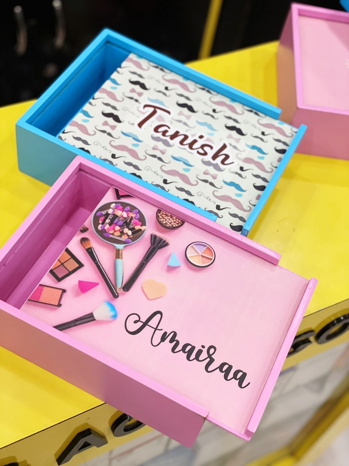 Jumbo slider box